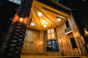 BON HOTEL PLATINUM