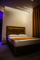 Twin Towers Naples Luxury