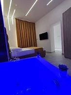 Twin Towers Naples Luxury