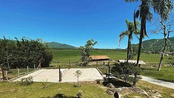 Casa de Campo de Alto Padrão