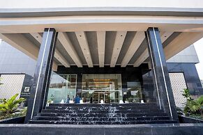 Holiday Inn Lucknow Airport by IHG