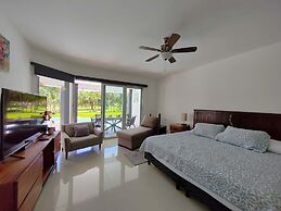 Stunning Ocean Front By Condo Boutique