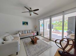 Stunning Ocean Front By Condo Boutique