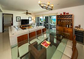 Stunning Ocean Front By Condo Boutique