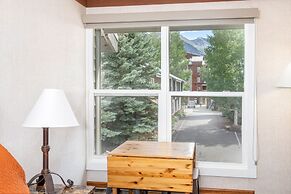 Mountainside Inn 118 1 Bedroom Hotel Room by Alpine Lodging Telluride