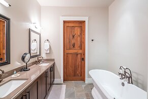 Villas At Cortina 1 4 Bedroom Condo by Alpine Lodging Telluride