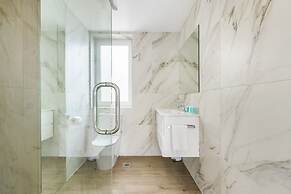 Brand New Retreat  Halfmoon Bay-Netflix