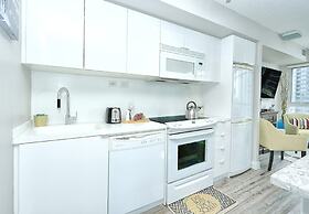 Bremner Blvd-CN Tower-Union Station