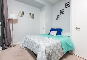 Bremner Blvd-CN Tower-Union Station