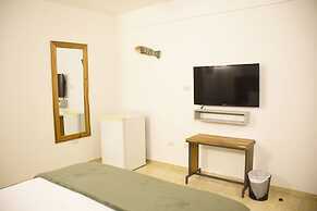 Hostal Marina Samana