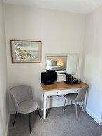 Eldon's Bed & Breakfast