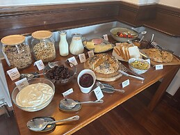 Eldon's Bed & Breakfast