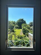 Eldon's Bed & Breakfast