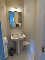 Eldon's Bed & Breakfast