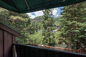 Manitou Lodge 9 Hotel Room by Alpine Lodging Telluride