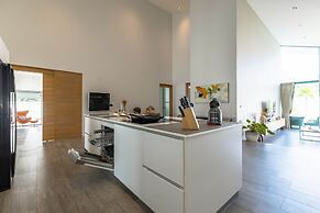 Large Private Pool Villa with 7 BR 7B