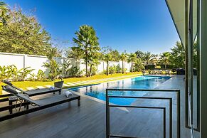 Large Private Pool Villa with 7 BR 7B