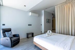 Large Private Pool Villa with 7 BR 7B