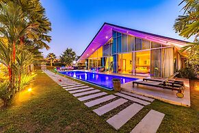 Large Private Pool Villa with 7 BR 7B
