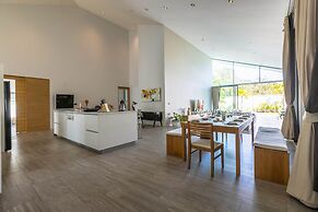 Large Private Pool Villa with 7 BR 7B