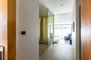 Large Private Pool Villa with 7 BR 7B