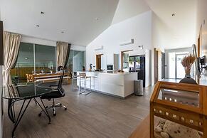 Large Private Pool Villa with 7 BR 7B