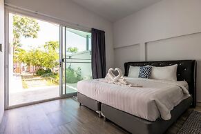 Large Private Pool Villa with 7 BR 7B