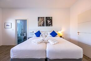 Modern 3 bedroom Pool Villa PG19