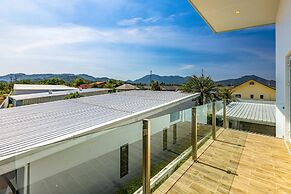 Modern 3 bedroom Pool Villa PG19