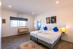 Modern 3 bedroom Pool Villa PG19