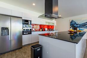 Modern 3 bedroom Pool Villa PG19