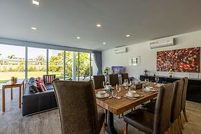 Modern 3 bedroom Pool Villa PG19