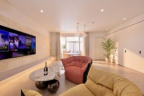 Crystal Villa Bayside