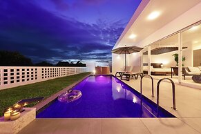 Crystal Villa Bayside