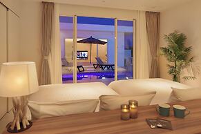 Crystal Villa Bayside