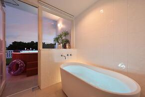 Crystal Villa Bayside