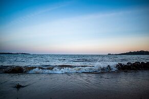 Lakefront Hotel Entebbe