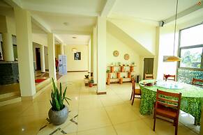 Lakefront Hotel Entebbe