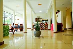 Lakefront Hotel Entebbe