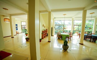 Lakefront Hotel Entebbe