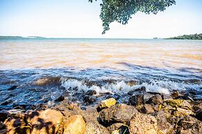 Lakefront Hotel Entebbe