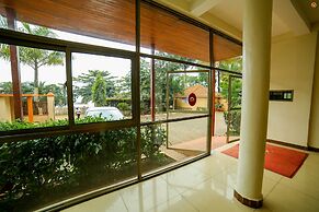 Lakefront Hotel Entebbe