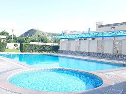 TreeHouse Sunrise Resort & Caravan Park