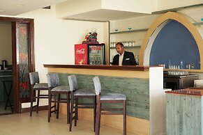 TreeHouse Sunrise Resort & Caravan Park