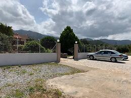 Stunning 3-bedroom Villa Near Malia Beach