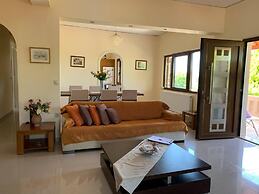 Stunning 3-bedroom Villa Near Malia Beach