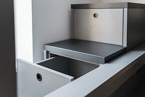 Homaris Boxi Studios