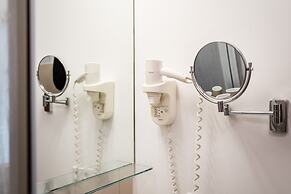 Homaris Boxi Studios