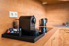 Homaris Boxi Studios