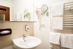 Homaris Boxi Studios